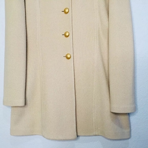 St. John Collection Skirt Suit set Sz 6 Beige